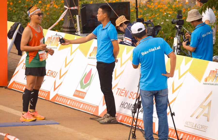 bao-gia-lai-da-co-kinh-nghiem-livestream-cac-giai-chay-tren-dia-ban-anh-bi-ly-9404.jpg