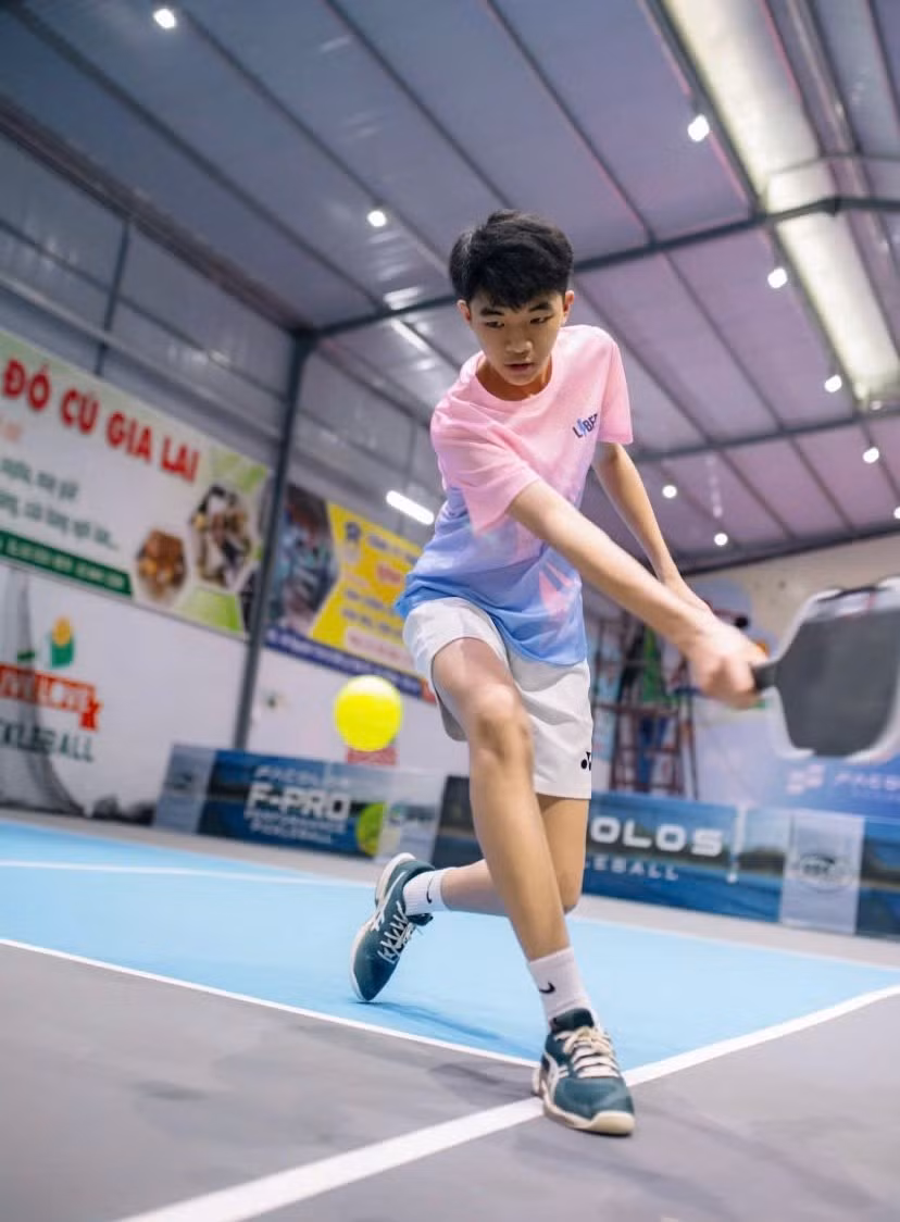 cac-tay-vot-tre-duoc-tao-co-hoi-tap-huan-chuyen-mon-sau-ve-pickleball-anh-hung-nguyen.jpg