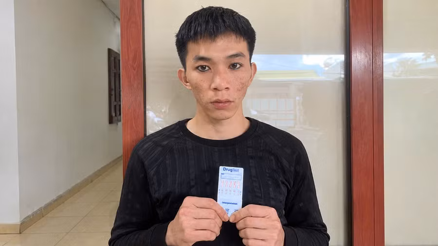 bat-khan-cap-doi-tuong-cuop-giat-ipad-cua-chau-be-6-tuoi.jpg