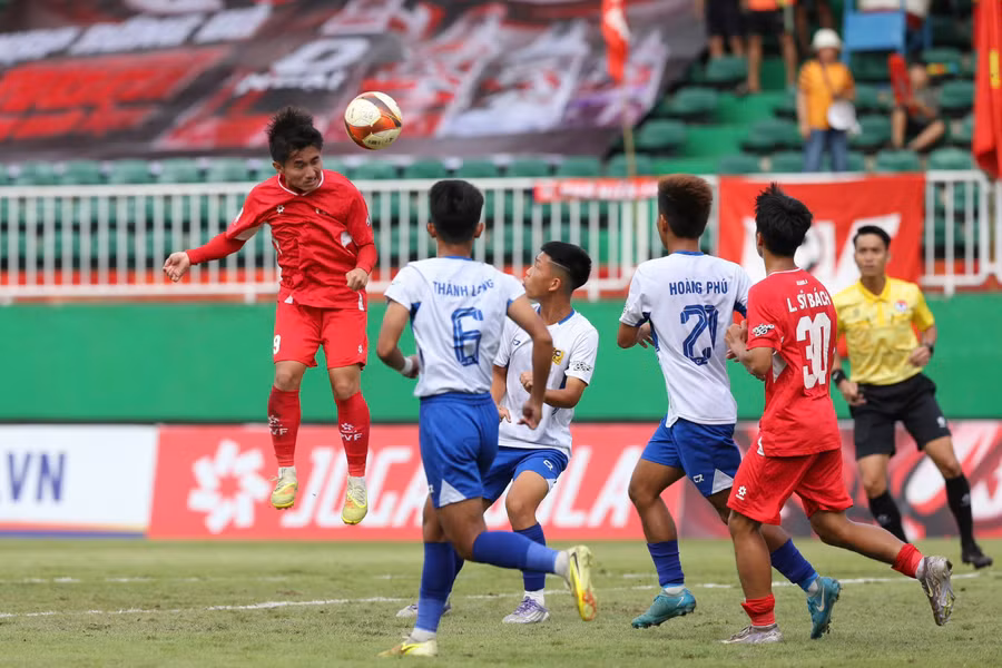 u17-pvf-da-choi-tan-cong-vuot-troi-trong-ca-tran-dau-anh-van-ngoc.jpg