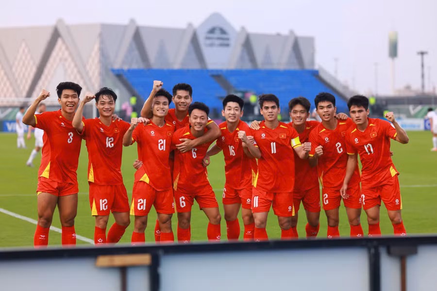 canh-cua-vao-tu-ket-rong-mo-voi-u23-viet-nam-sau-chien-thang-truoc-u23-kyrgyzstan-anh-ted-tran.jpg
