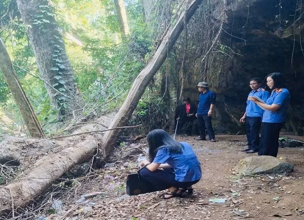 vksnd-khu-vuc-14-gia-lai-da-kien-nghi-xu-ly-tinh-trang-rac-thai-o-thac-hang-doi-anh-dvcc.jpg