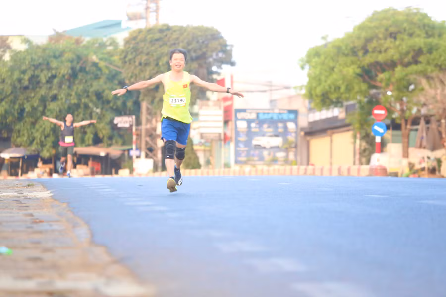 pho-chu-tich-ubnd-tinh-nguyen-huu-que-tham-gia-o-cu-ly-21-km-anh-hoang-hoai.jpg