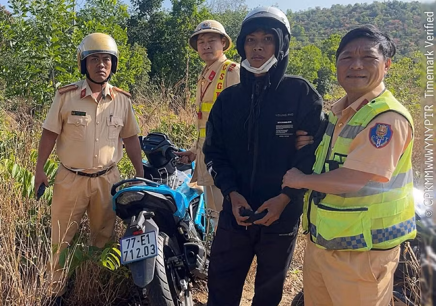 doi-tuong-hau-thu-2-tu-phai-qua-bi-bat-giu-khi-trom-cap-lay-tien-mua-ma-tuy-anh-duy-hai.jpg