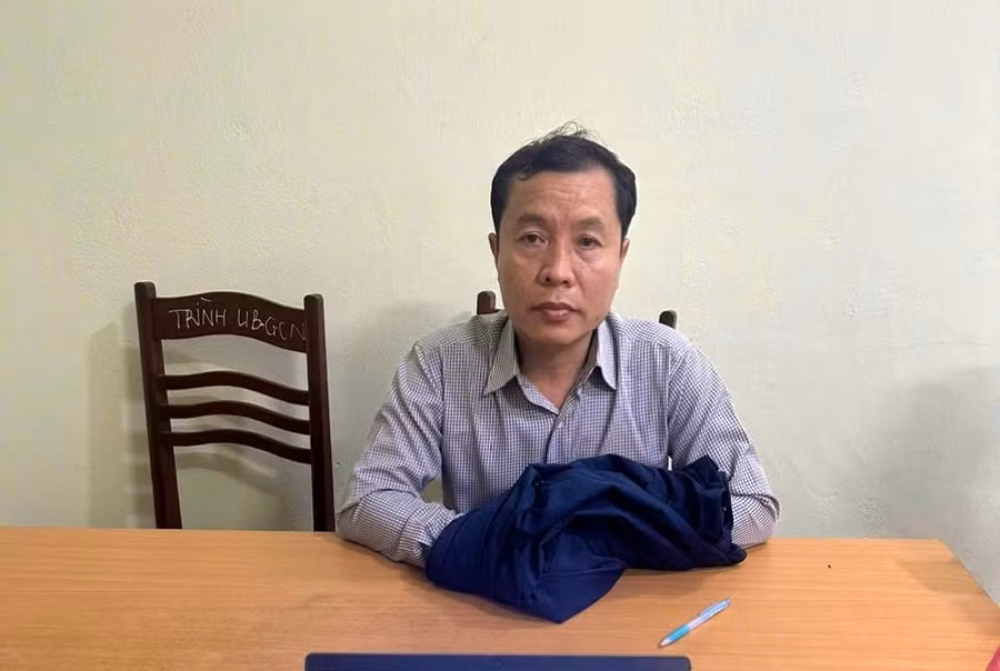 doi-tuong-dao-bi-bat-qua-tang-khi-nhan-250-trieu-dong-anh-duy-hai.jpg