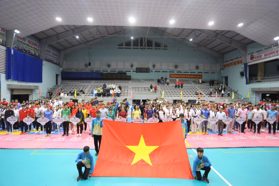 giai-dau-quy-tu-hon-350-vdv-anh-van-ngoc-6060-8323.jpg