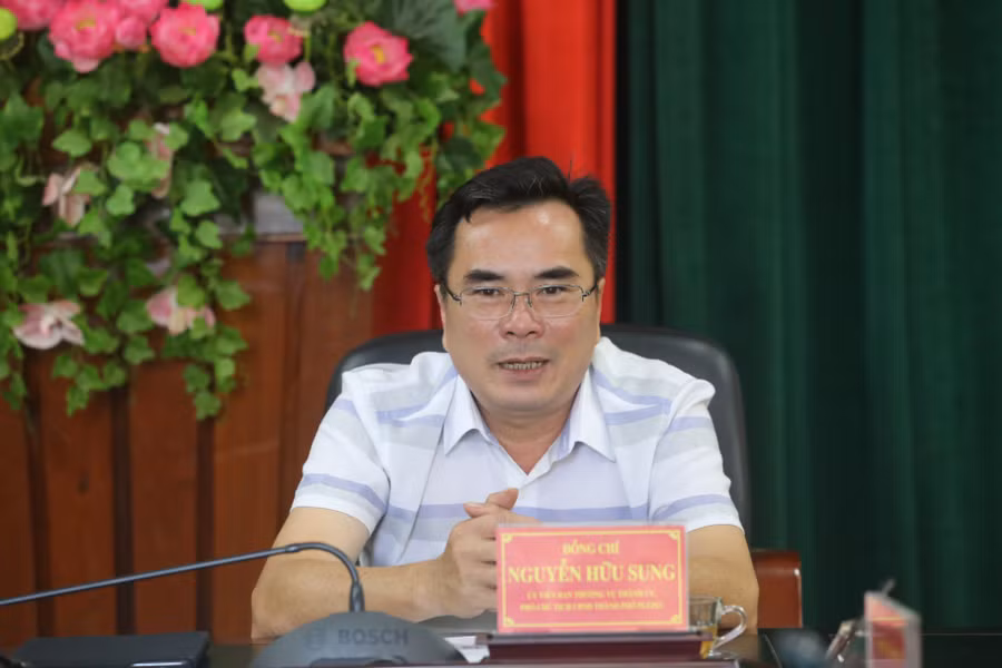 pho-chu-tich-ubnd-tp-pleiku-nguyen-huu-sung-chu-tri-cuoc-hop-anh-van-ngoc-7098.jpg