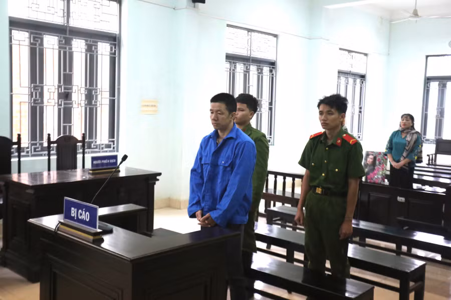 tuan-da-tung-co-tien-an-ve-toi-vi-pham-cac-quy-dinh-ve-tham-gia-giao-thong-duong-bo-anh-van-ngoc.jpg