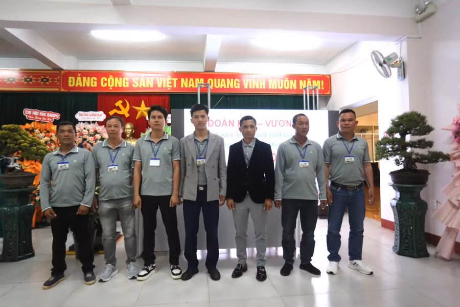ban-chap-hanh-cau-lac-bo-bonsai-gia-lai-ra-mat-anh-van-ngoc.jpg