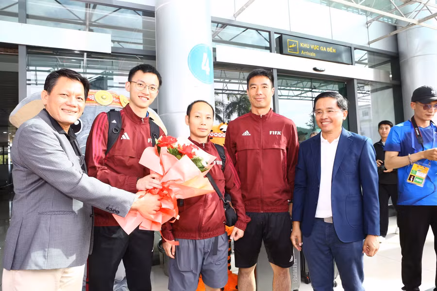 pho-giam-doc-so-van-hoa-the-thao-va-du-lich-tinh-bui-trung-hieu-bia-trai-don-doan-trong-tai-nguoi-hong-kong-tai-san-bay-pleiku-anh-van-ngoc.jpg