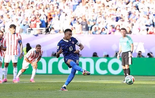 mbappe-ghi-ban-tren-cham-penalty-dua-tuyen-phap-vao-tu-ket-anh-ap.jpg