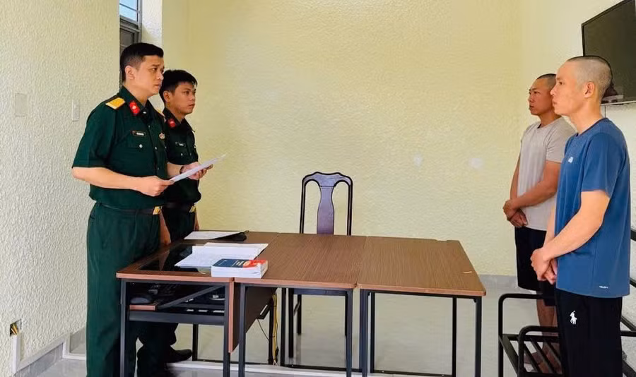 khoi-to-2-doi-tuong-trom-gan-450-m-cap-quang-o-khu-vuc-bien-gioi-ia-nan.jpg