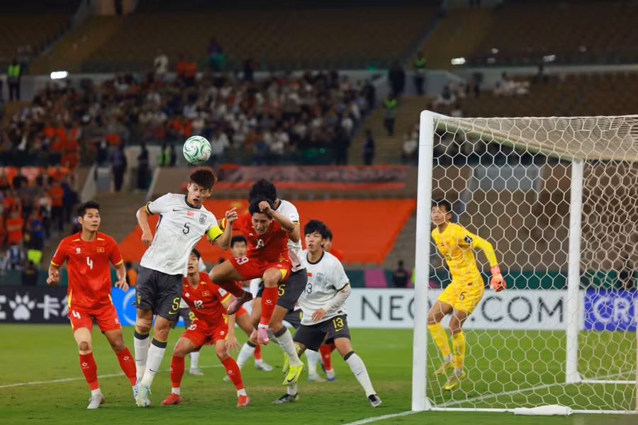 u23-viet-nam-gap-nhieu-kho-khan-truoc-hang-thu-kien-co-cua-u23-trung-quoc-anh-ted-tran.jpg