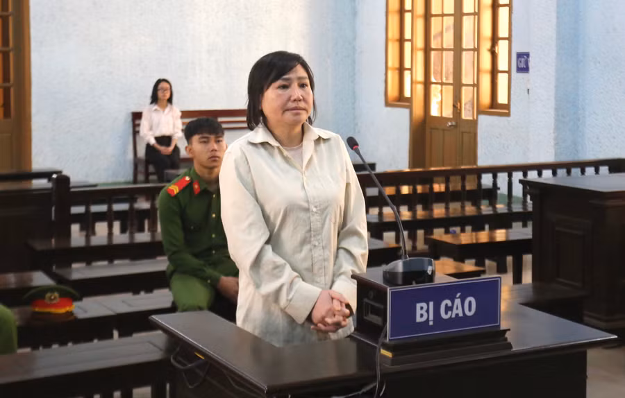 bi-cao-ha-da-dua-ra-thong-tin-gian-doi-ve-viec-minh-la-chu-vua-ca-de-vay-muon-tien-anh-van-ngoc.jpg