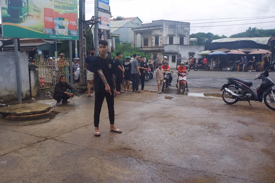 khu-vuc-cay-xang-noi-cac-doi-tuong-thuc-hien-hanh-vi-bat-giu-nguoi-trai-phep-voi-lvt-anh-quang-thien.jpg