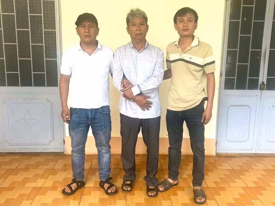 trom-tivi-tron-khoi-trai-giam-32-nam-van-khong-thoat-anh-van-hien.jpg