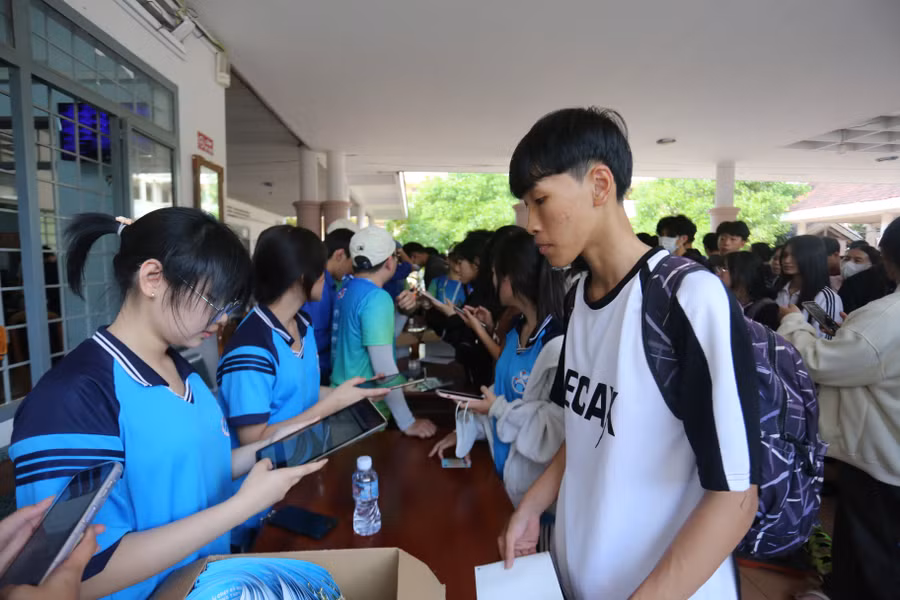 ban-to-chuc-tien-hanh-phat-bib-chay-vao-chieu-15-3-anh-van-ngoc.jpg