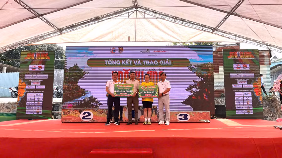 40-trieu-dong-da-duoc-ban-to-chuc-chuyen-vao-quy-ao-am-cho-em-anh-hoang-hoai.jpg