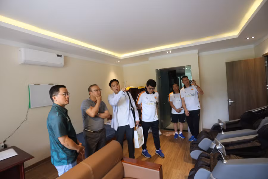 ong-park-hang-seo-danh-gia-cao-co-so-vat-chat-tai-hoc-vien-hagl-anh-van-ngoc.jpg