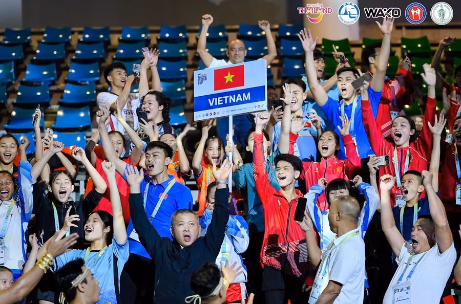doan-vdv-gia-lai-da-thi-dau-xuat-sac-va-gianh-11-huy-chuong-tai-giai-kickboxing-world-cup-anh-ban-to-chuc.jpg