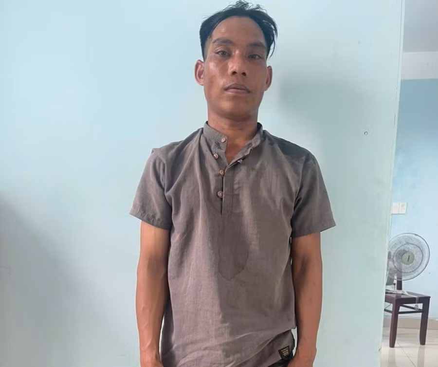doi-tuong-dinh-toc-da-ra-co-quan-cong-an-dau-thu-anh-duy-hai.jpg