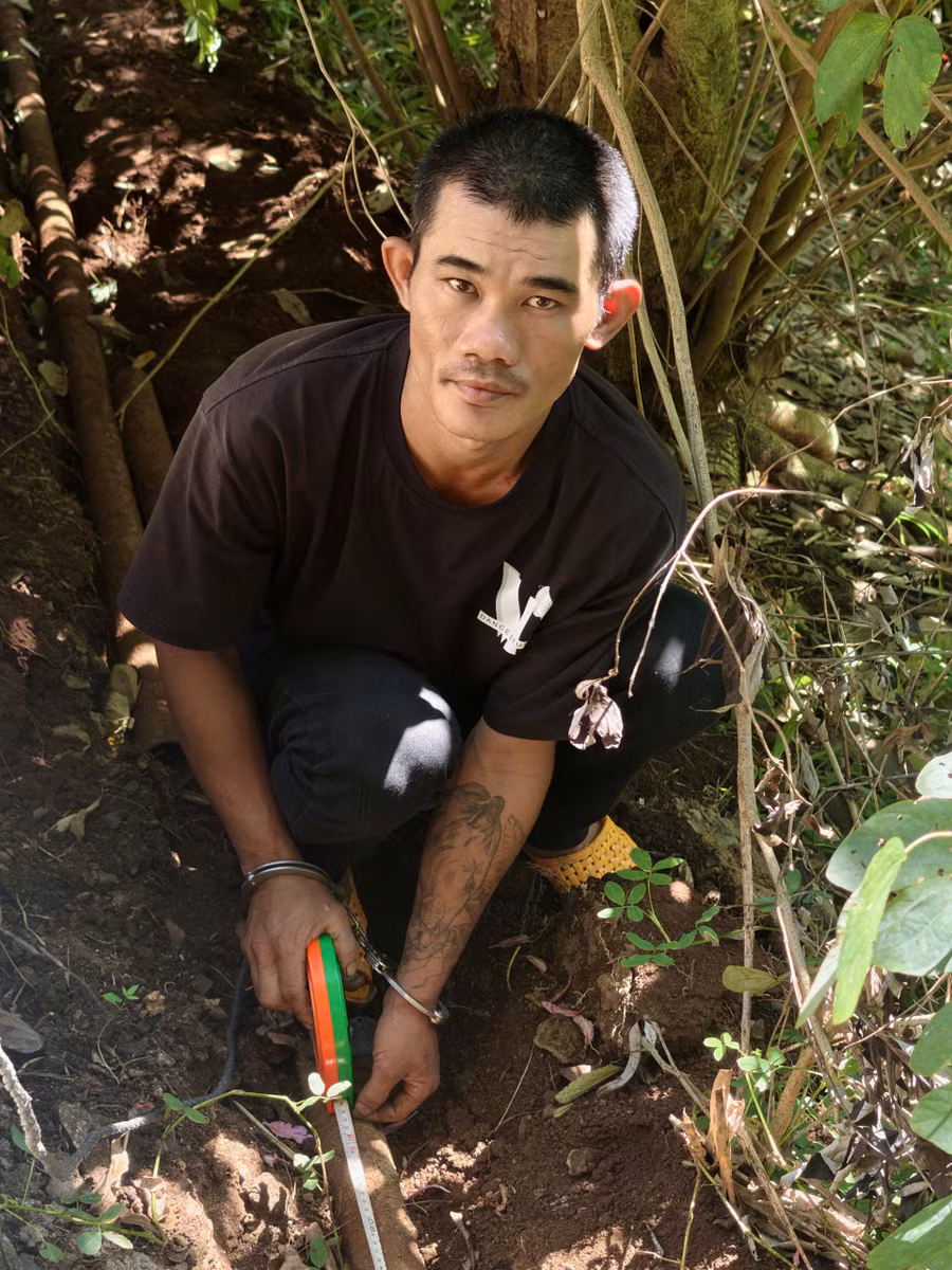 doi-tuong-lam-da-dao-dat-de-trom-cap-day-dien-ngam-anh-duy-hai.jpg