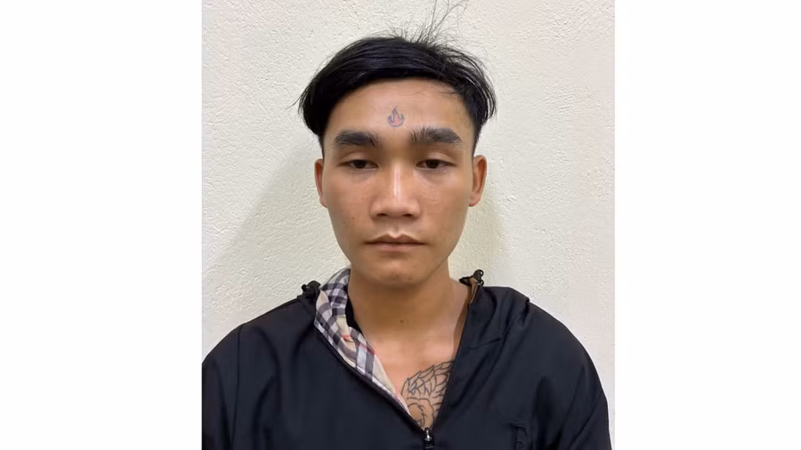 doi-tuong-long-da-ra-dau-thu-sau-khi-cam-dao-giet-nguoi-anh-quang-cuong.jpg