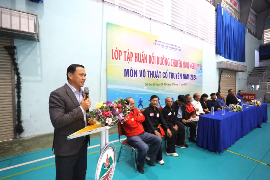 vo-su-cao-cap-tran-duy-linh-lam-giang-vien-cua-lop-tap-huan-anh-van-ngoc.jpg