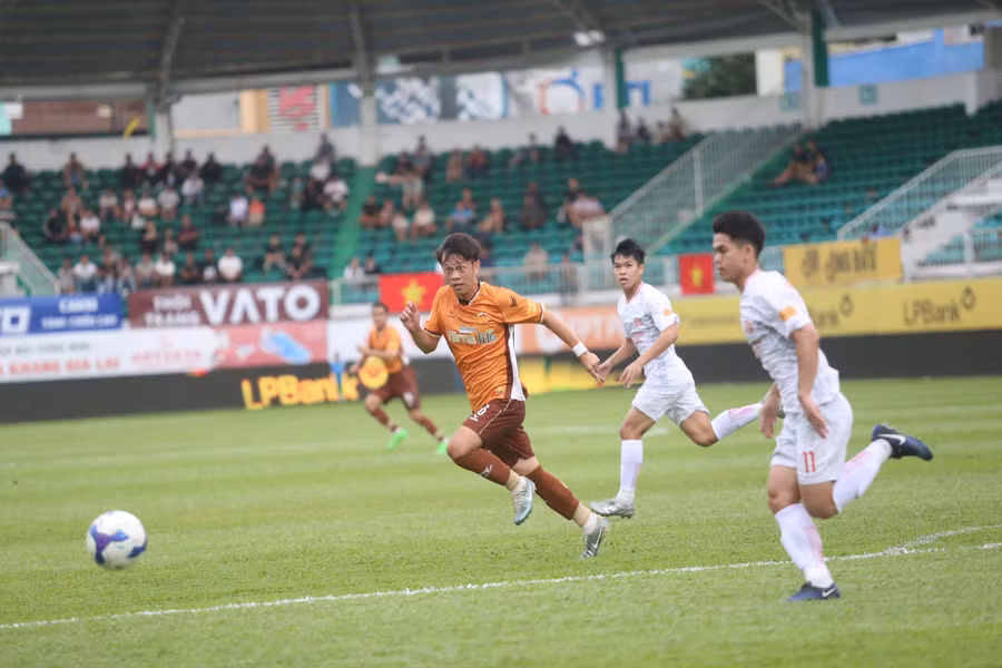 hagl-trai-xao-tron-luc-luong-lon-sau-khi-mua-giai-truoc-ket-thuc-anh-van-ngoc.jpg