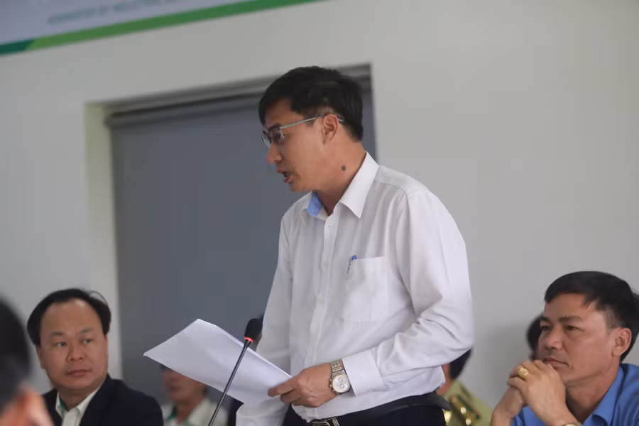 dai-dien-ubnd-xa-po-to-phat-bieu-tai-buoi-lam-viec-anh-van-ngoc.jpg