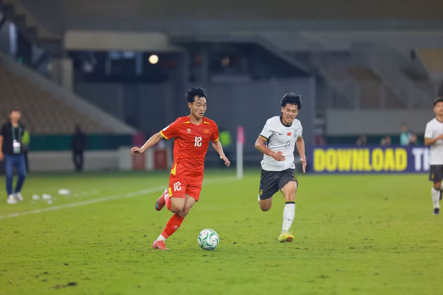 hang-thu-u23-viet-nam-trai-da-choi-long-ngong-trong-dau-hiep-2-anh-ted-tran.jpg