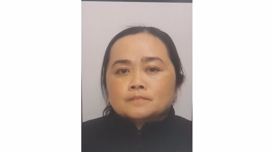 doi-tuong-suong-bi-to-da-ban-dat-du-dang-duoc-the-chap-trong-ngan-hang-anh-dvcc.jpg