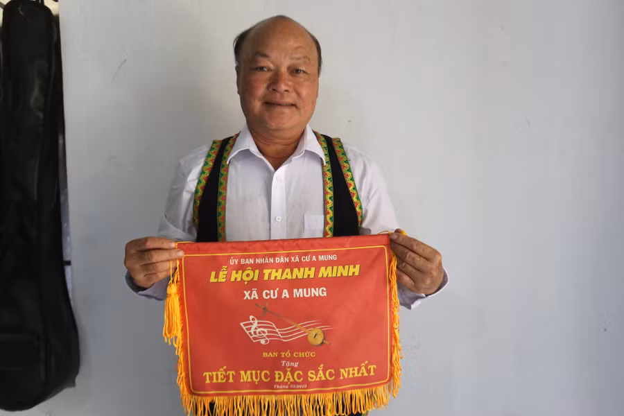 ong-chuc-da-dat-duoc-nhieu-giai-khi-tham-gia-cac-hoi-dien-trong-ca-nuoc-anh-van-ngoc.jpg