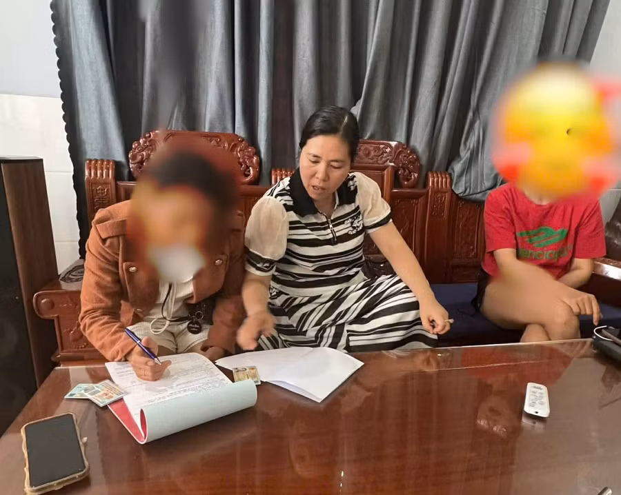 thao-giua-lam-nghe-buon-ban-dat-dong-san-co-tieng-tai-pleiku-anh-ctv.jpg