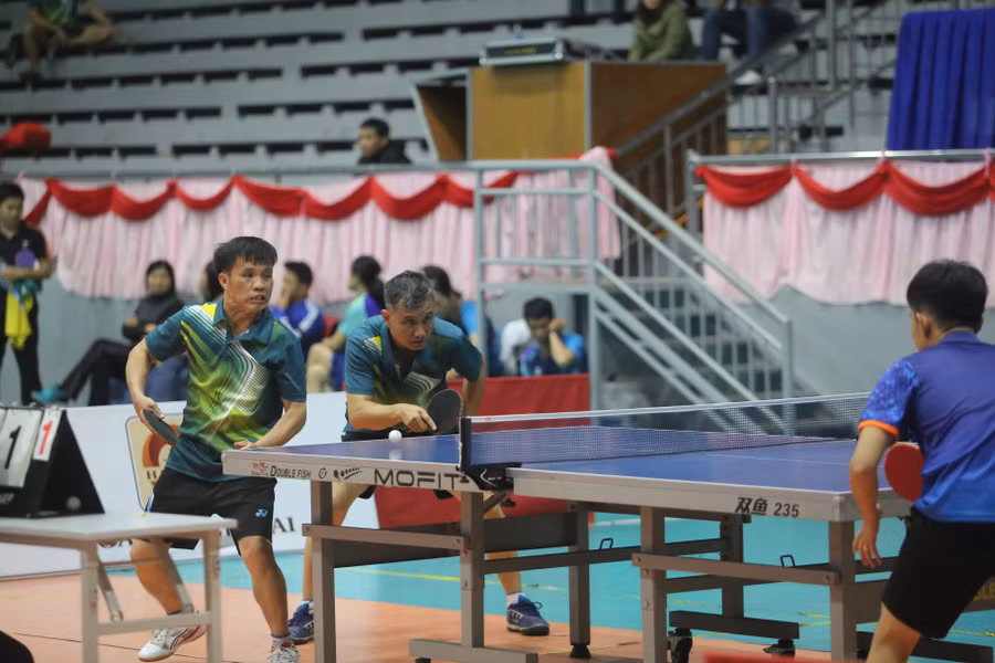 giai-dau-da-dien-ra-hap-dan-voi-nhung-man-ruot-duoi-ty-so-anh-van-ngoc.jpg