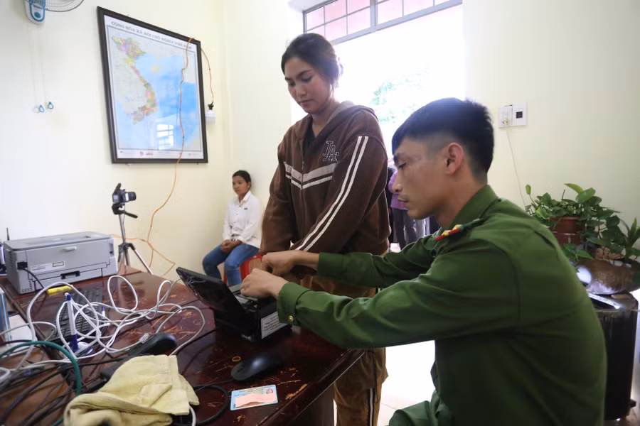 du-kien-khoang-1200-nguoi-dan-se-duoc-kich-hoat-dinh-danh-dien-tu-muc-2-trong-dot-nay-anh-van-ngoc.jpg