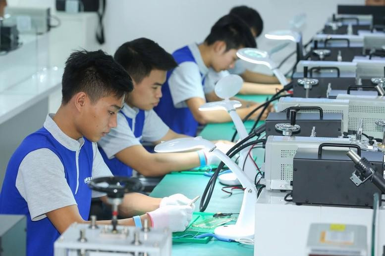 Đề án phát triển hệ thống trung tâm đào tạo xuất sắc và tài năng về công nghệ 4.0 đến năm 2030. Ảnh nguồn vneconomy.vn de-an-phat-trien-he-thong-trung-tam-dao-tao-xuat-sac-va-tai-nang-ve-cong-nghe-40-den-nam-2030-anh-nguon-vneconomyvn.jpg