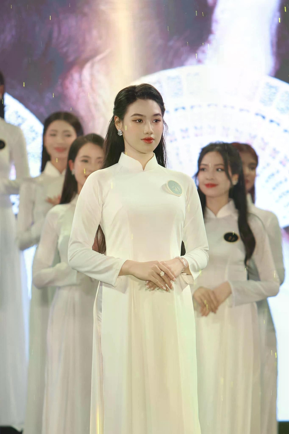 Những hình ảnh của Thanh Vân được chia sẻ trên các trang mạng xã hội, thu hút sự chú ý của người hâm mộ sắc đẹp. Nhiều người đánh giá cô sẽ là một trong những thí sinh mạnh của cuộc thi năm nay Những hình ảnh của Thanh Vân được chia sẻ trên các trang mạng xã hội, thu hút sự chú ý của người hâm mộ sắc đẹp. Nhiều người đánh giá cô sẽ là một trong những thí sinh mạnh của cuộc thi năm nay