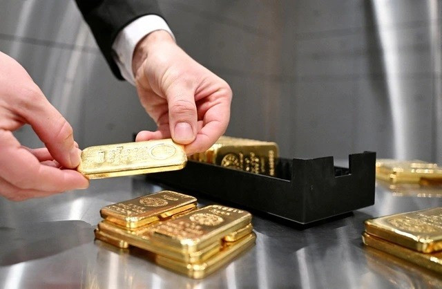 Hồng Kông chặn vụ buôn lậu vàng thỏi lớn nhất từ trước đến nay (ảnh minh họa REUTERS) hong-kong-chan-vu-buon-lau-vang-thoi-lon-nhat-tu-truoc-den-nay-anh-minh-hoa-reuters.jpg