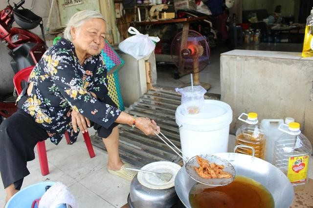 Tâm hồn cụ Rỉ cũng thư thái hơn nhờ "đụng chi làm nấy" Tâm hồn cụ Rỉ cũng thư thái hơn nhờ "đụng chi làm nấy"