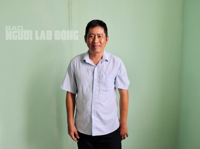 Trần Thanh Hùng tại cơ quan công an. Ảnh: Tân An Trần Thanh Hùng tại cơ quan công an. Ảnh: Tân An