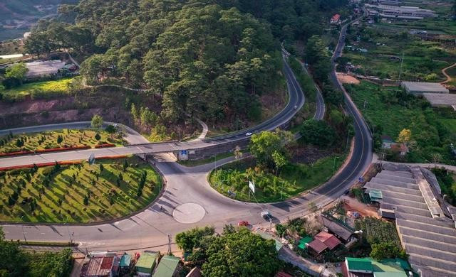 Tuyến đường tránh Prenn - Xuân Thọ nối vào nút giao thông ở chân đèo Prenn Tuyến đường tránh Prenn - Xuân Thọ nối vào nút giao thông ở chân đèo Prenn