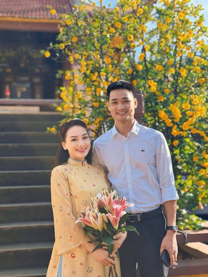 Bảo Thanh và chồng. Bảo Thanh và chồng.