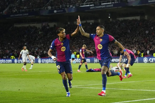 Raphinha và Lamine Yamal đưa Barcelona vào tứ kết. (Nguồn: Getty Images) Raphinha và Lamine Yamal đưa Barcelona vào tứ kết. (Nguồn: Getty Images)
