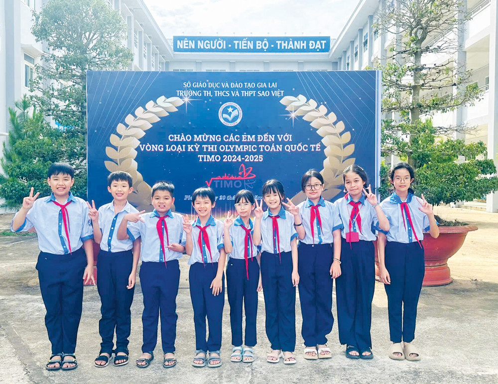 Học sinh Trường Tiểu học, THCS và THPT Sao Việt tại vòng loại quốc gia kỳ thi Olympic Toán học quốc tế TIMO năm học 2024-2025. Ảnh: ĐVCC sv1.jpg