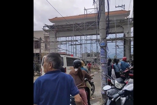 Vụ sập giàn giáo khiến nhiều người bị thương ở thôn Trung 1, xã Diên Điền, huyện Diên Khánh, tỉnh Khánh Hòa (ảnh chụp lại màn hình) untitled-9593.jpg