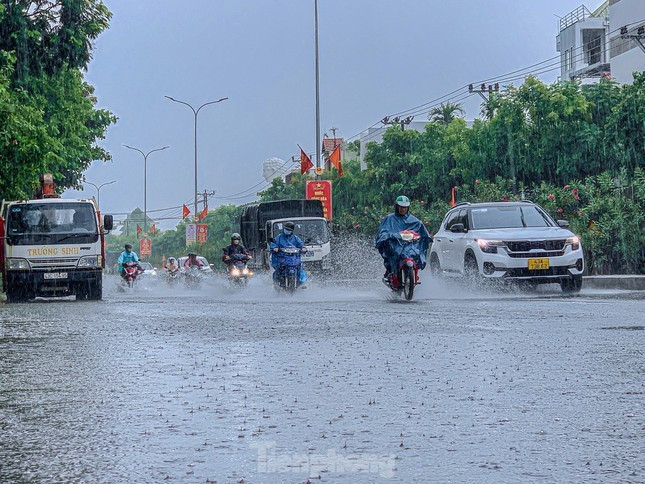 Miền Trung có thể đón mưa rào rải rác, có nơi mưa to trong thời gian từ đêm 15/3 đến ngày 19/3. Miền Trung có thể đón mưa rào rải rác, có nơi mưa to trong thời gian từ đêm 15/3 đến ngày 19/3.