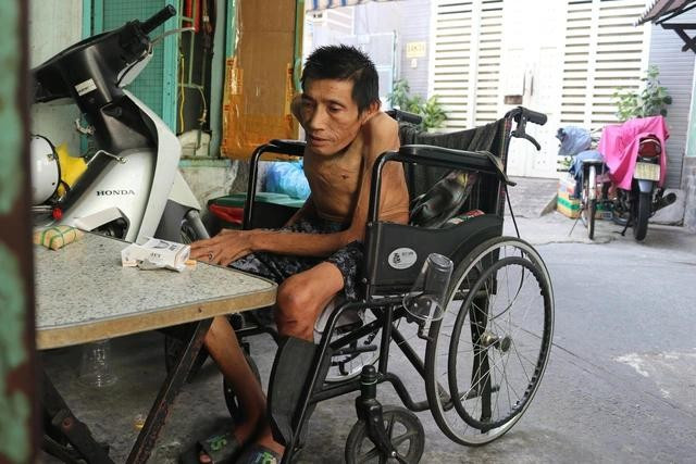 Anh Hoàng nói hạnh phúc khi được sống trong con hẻm này Anh Hoàng nói hạnh phúc khi được sống trong con hẻm này