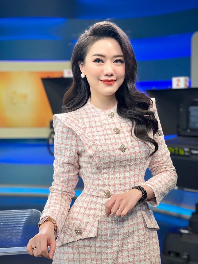 MC, BTV Lan Anh. MC, BTV Lan Anh.