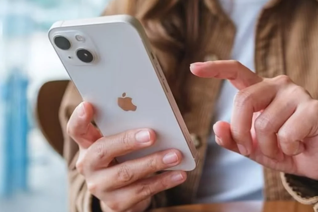 Apple kêu gọi người dùng tải xuống iOS mới nhất để vá lỗ hổng Apple kêu gọi người dùng tải xuống iOS mới nhất để vá lỗ hổng
